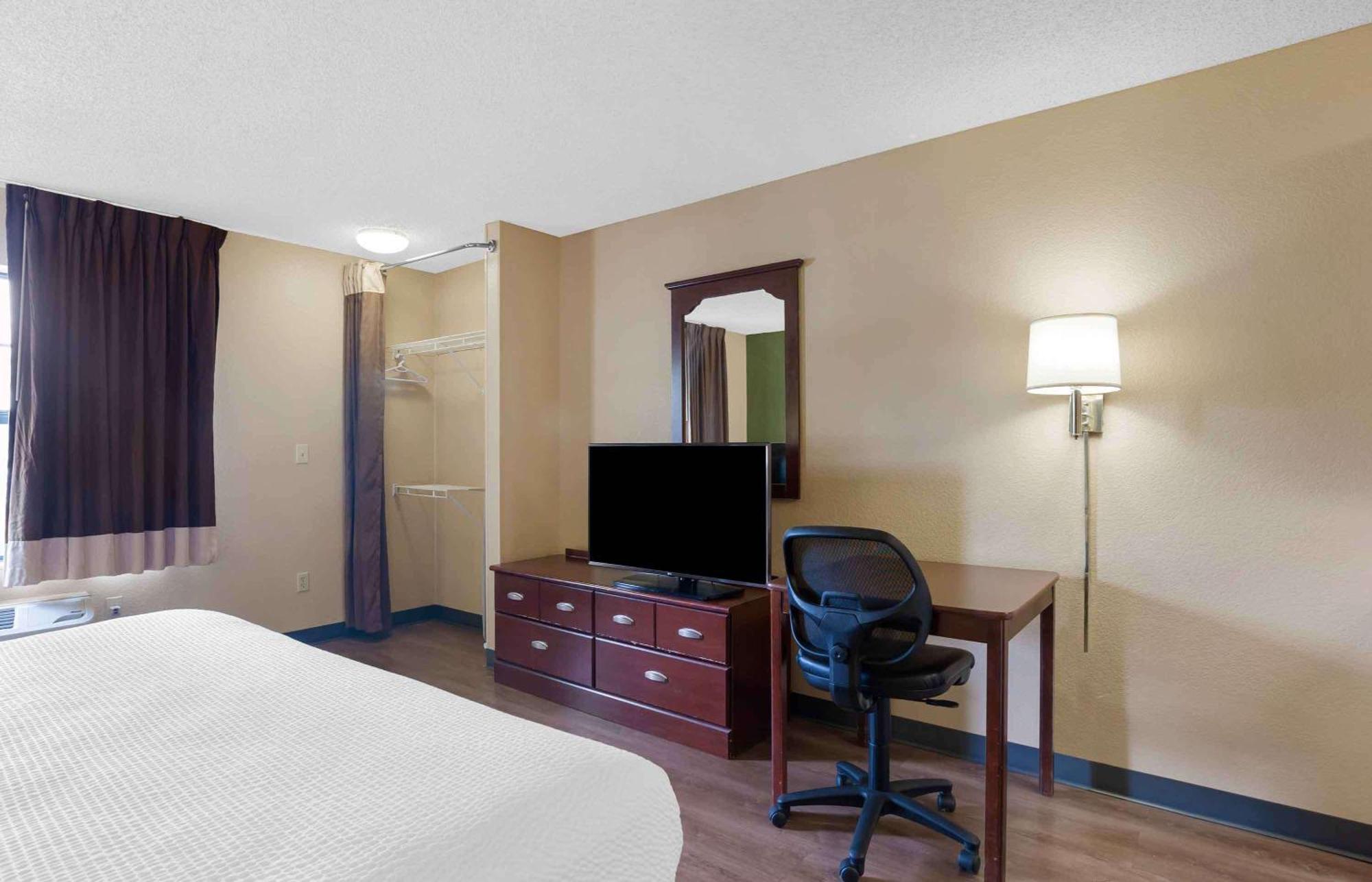 Extended Stay America Suites - Houston - Galleria - Uptown Exterior photo