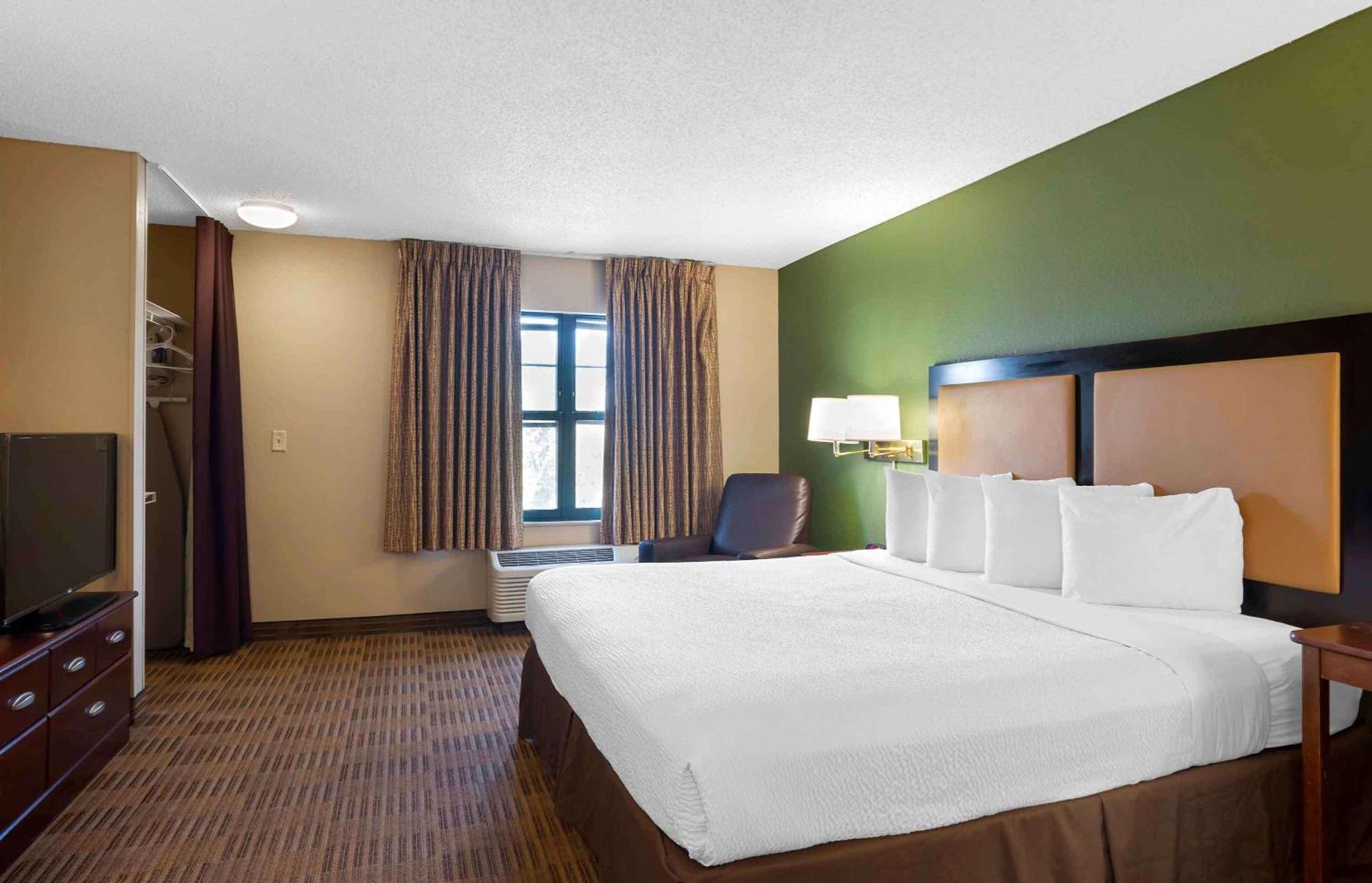 Extended Stay America Suites - Houston - Galleria - Uptown Exterior photo